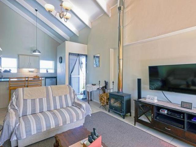2 Bedroom House in Sandbaai