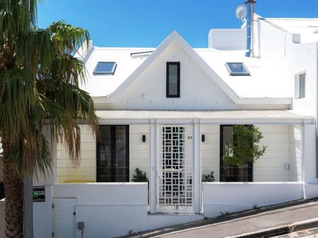 2 Bedroom House in Sea Point