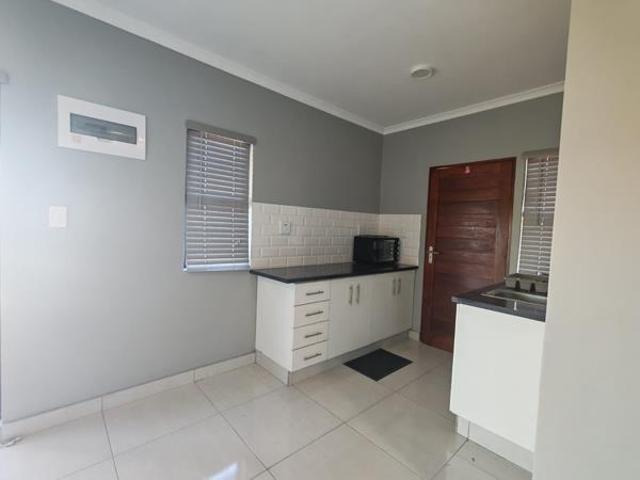 2 Bedroom House in Shakaskraal