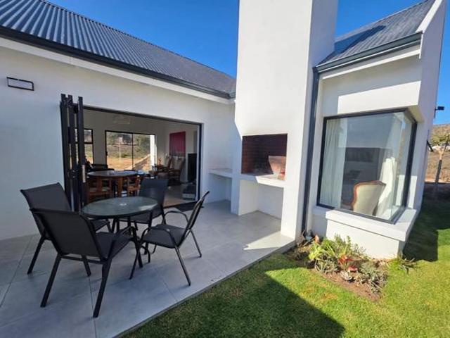 2 Bedroom House in Shelley Point