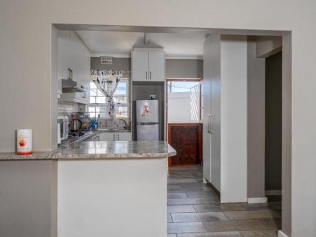 2 Bedroom House in Silvertown