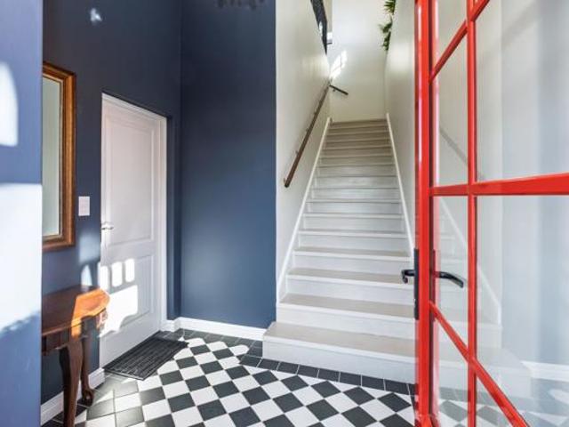 2 Bedroom House in Simon's Kloof
