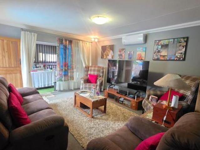 2 Bedroom House in Sinoville