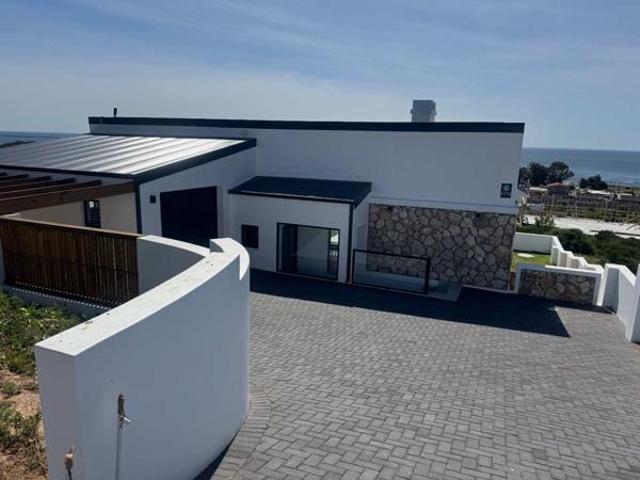 2 Bedroom House in Steenbergs Cove