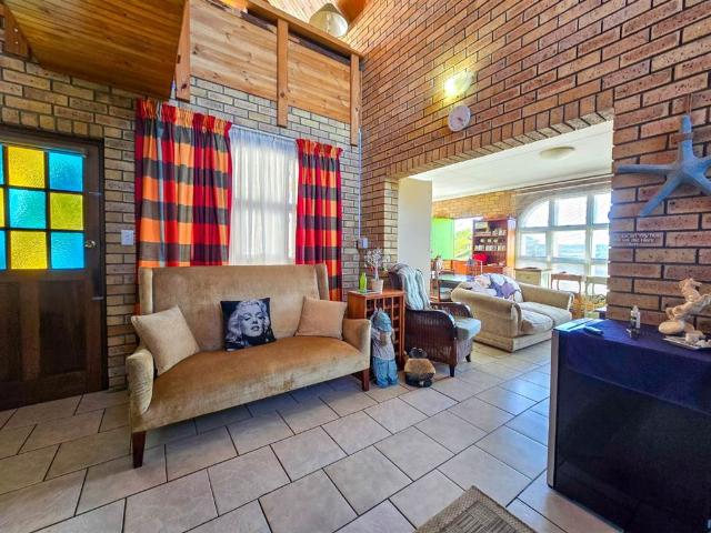 2 Bedroom House in Stilbaai