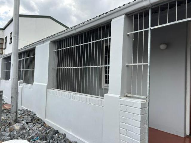 2 Bedroom House in Strand Central