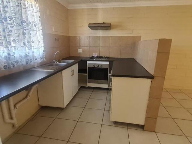 2 Bedroom House in Straussburg