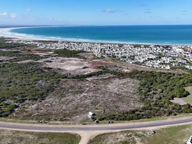 2 Bedroom House in Struisbaai