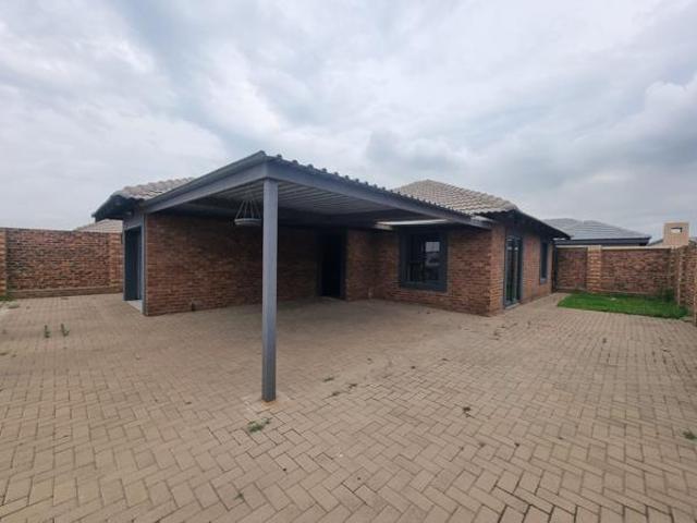 2 Bedroom House in Suidheuwel