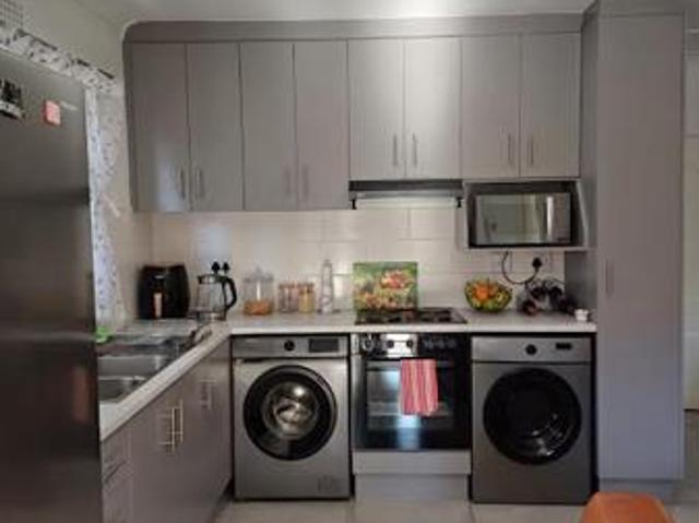 2 Bedroom House in Sunbird Park