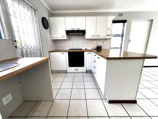 2 Bedroom House in Sunningdale