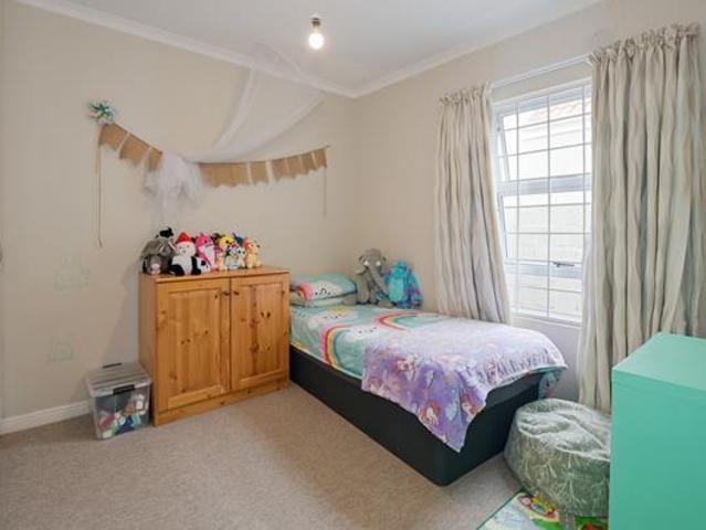 2 Bedroom House in Sunningdale