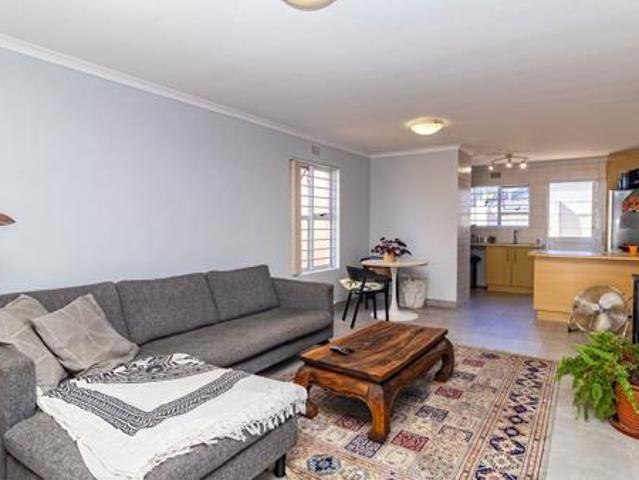 2 Bedroom House in Sunningdale