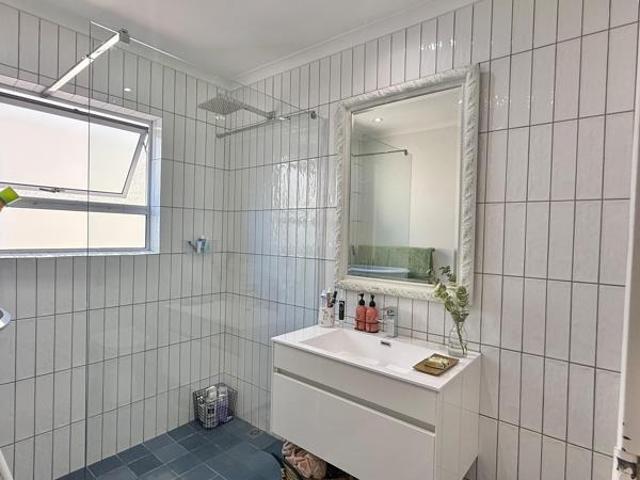 2 Bedroom House in Sunningdale