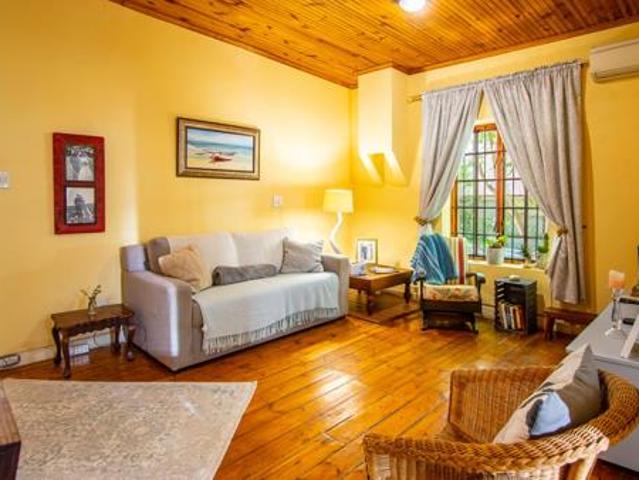 2 Bedroom House in Paarl Central