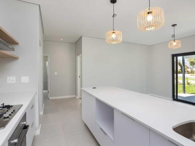2 Bedroom House in Paarl Valleij Lifestyle Estate
