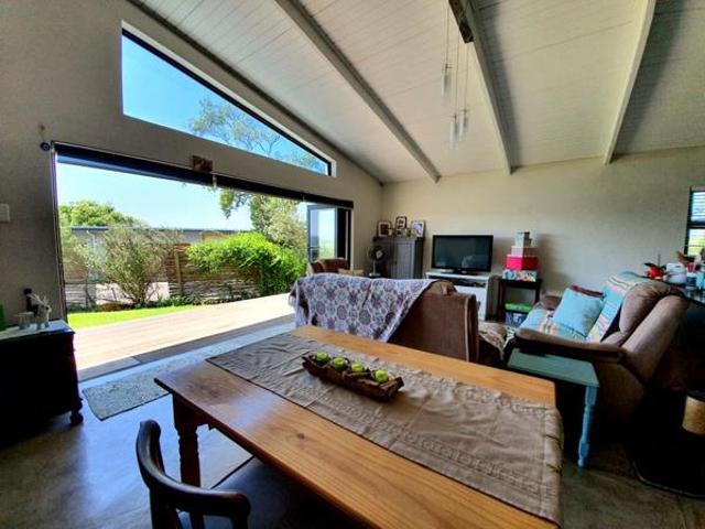 2 Bedroom House in Palm Lakes Estate