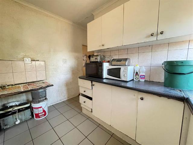 2 Bedroom House in Paradise