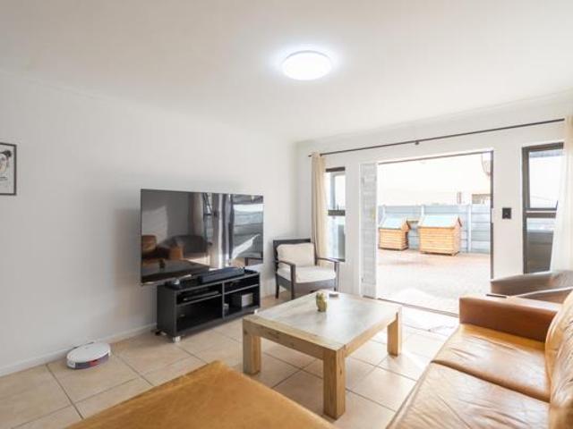 2 Bedroom House in Parklands