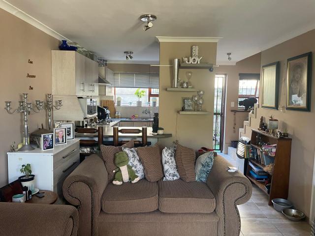 2 Bedroom House in Parklands