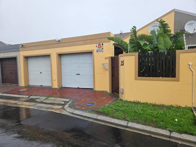 2 Bedroom House in Parklands