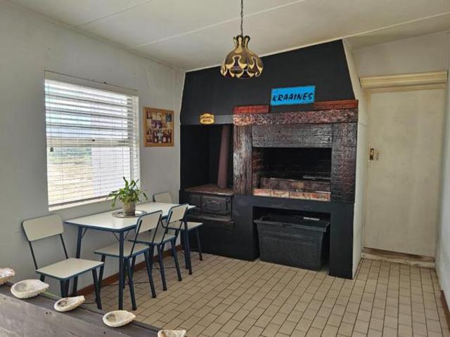 2 Bedroom House in Pearly Beach