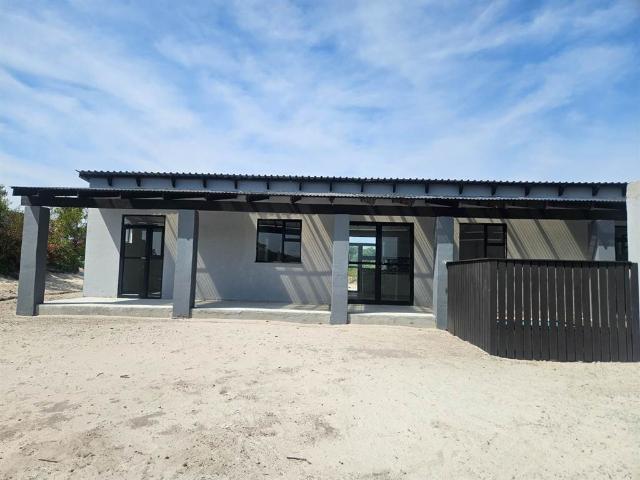 2 Bedroom House in Pearly Beach