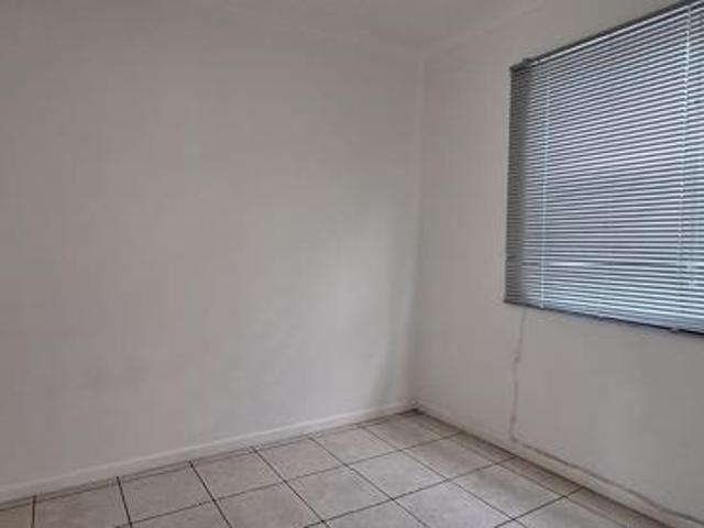 2 Bedroom House in Pelikan Park