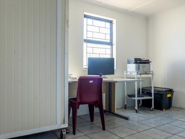 2 Bedroom House in Pelikan Park