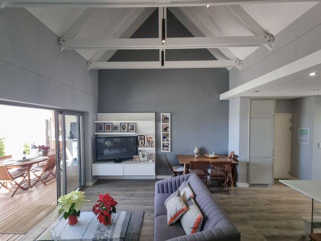 2 Bedroom House in Plattekloof