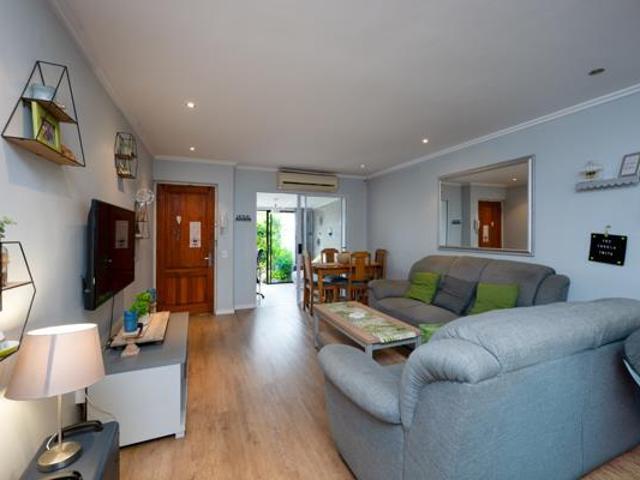 2 Bedroom House in Plattekloof Glen