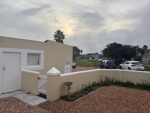 2 Bedroom House in Plattekloof Glen