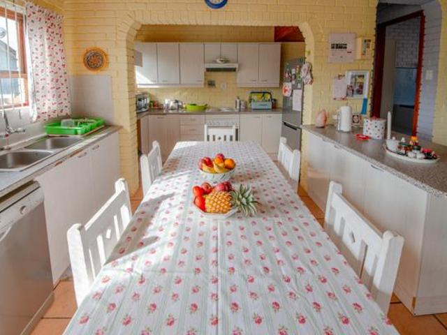 2 Bedroom House in Pringle Bay