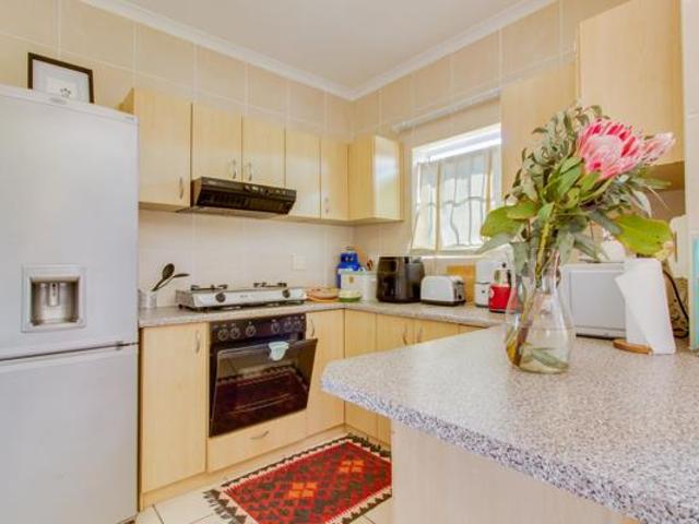 2 Bedroom House in Protea Heights