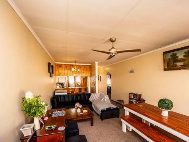 2 Bedroom House in Quigney