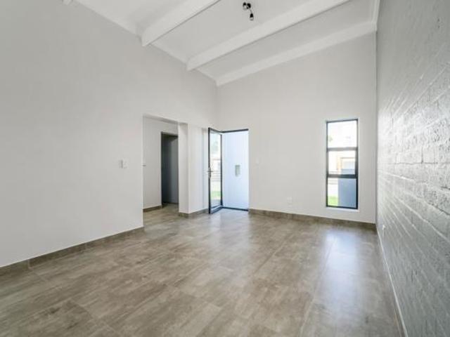 2 Bedroom House in Rowallan Park