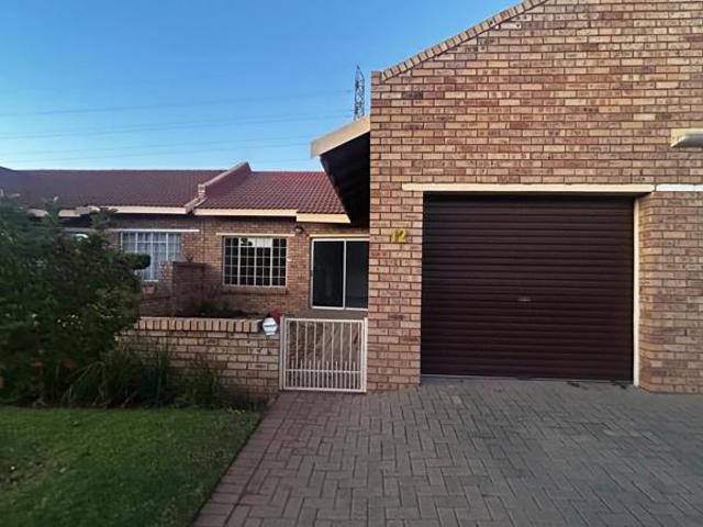 2 Bedroom House in Royldene