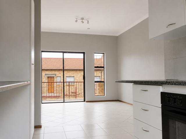 2 Bedroom Apartment in Roodekrans