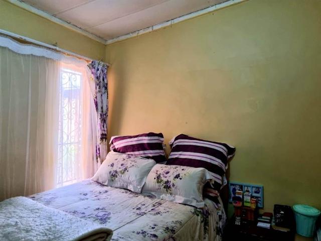 2 Bedroom House in Roodepan
