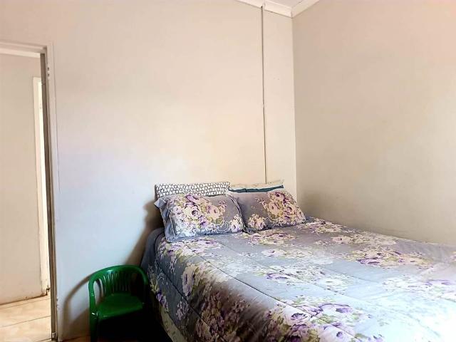2 Bedroom House in Roodepan