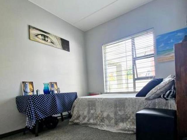 2 Bedroom House in Roodepoort Central