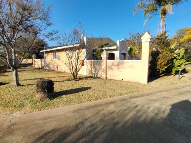 2 Bedroom House in Rooiberg