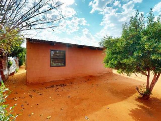 2 Bedroom House in Rosedale