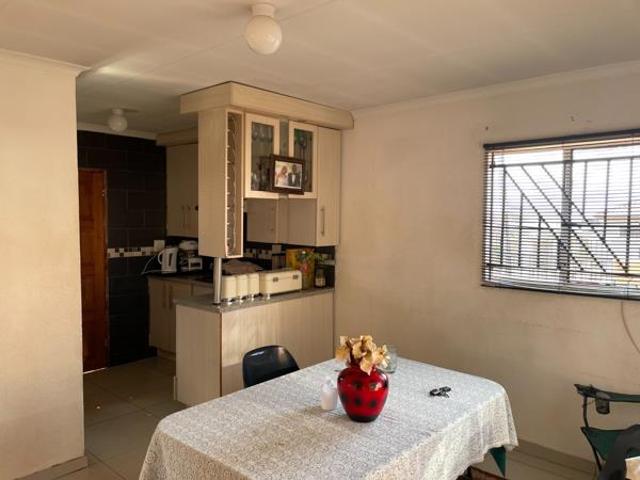 2 Bedroom House in Rosslyn