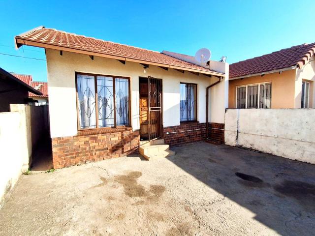2 Bedroom House in Rabie Ridge