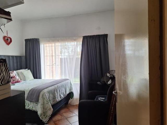 2 Bedroom House in Randfontein Central