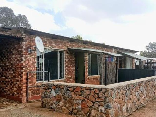 2 Bedroom House in Randfontein Central