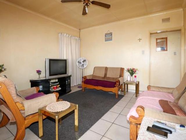 2 Bedroom House in Randlespark