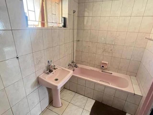 2 Bedroom House in Randlespark
