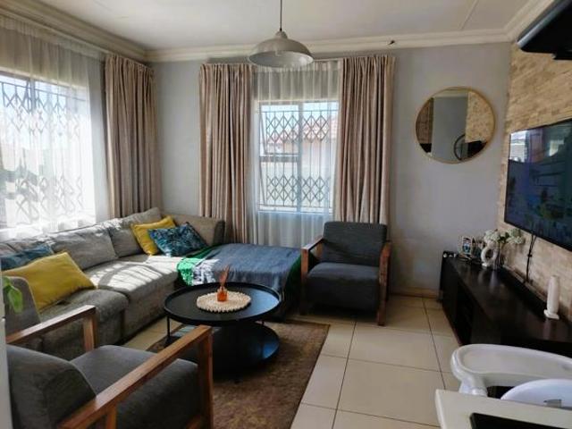 2 Bedroom House in Rethabile Gardens